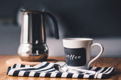 Was ist in einer Starbucks Keurig K-Cup? Warum rasselt sie?
